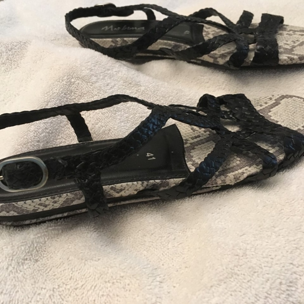 Black Sandals Molnma - Picture 2 of 3